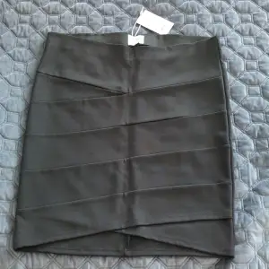 For sale new zizzi brand skirt above knee. Never worn. Model of 2017