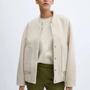 Bomberjacka - Superfint skick och skön!! ❤️‍🔥❤️‍🔥Nypris 900kr! 