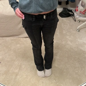 Ett par H&M jeans  - Dem är typ oandvända i storlek 164 