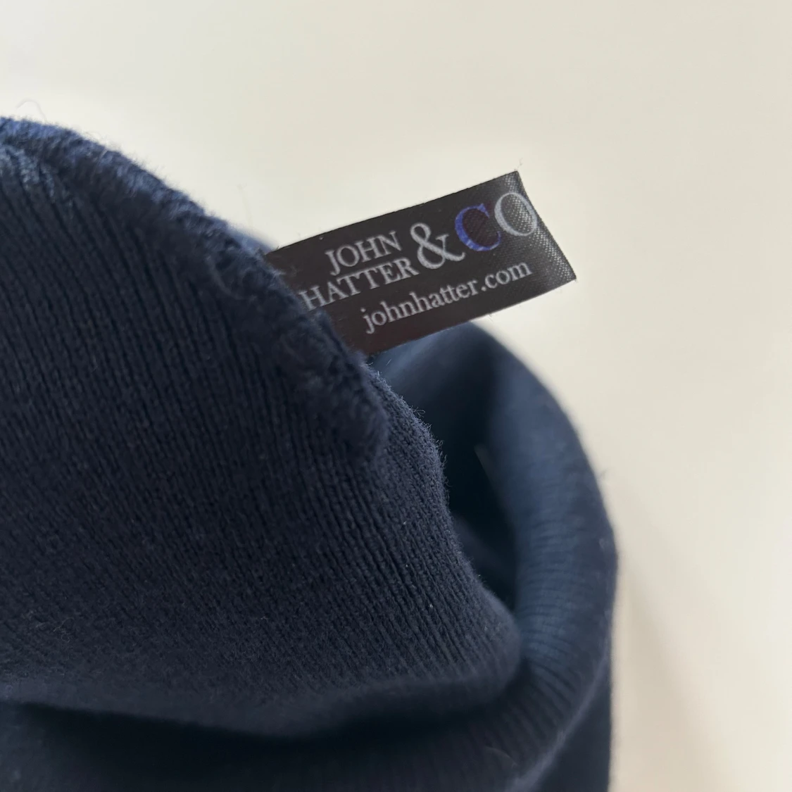 John Hatter mössa mörkblå  - 90
