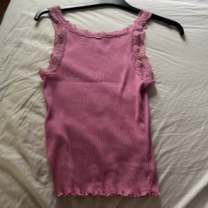 Spetslinne från only💘 - Bra skick, oanvänd, somrig💘