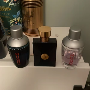 Byta eller köpa  - Allt är bra  bara tröttnat på dofterna  Mitten 500kr sidorna 200 var