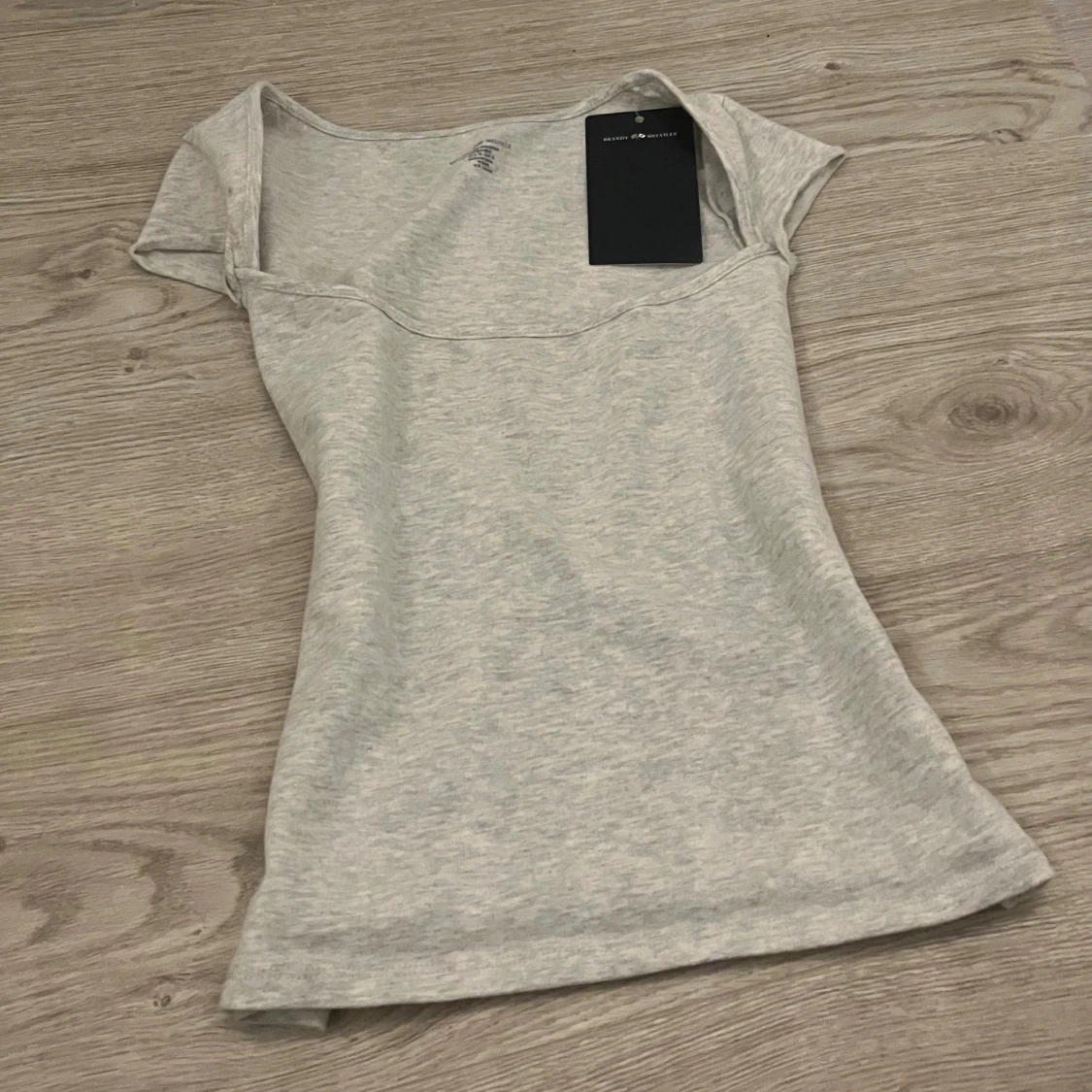 brandy melville ljusgrå topp