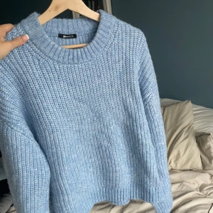 Stickad tröja  - Stickad tröja från Gina använd en gång❤️