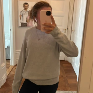 Blå stickad tröja💕 - Ljusblå Vero Moda tröja💕 den är i L fast passar 160!