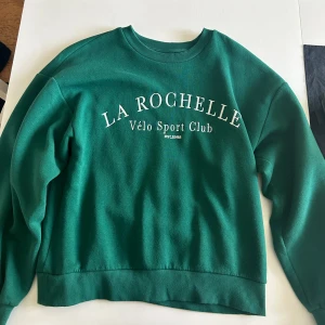 Gina tricot tröja - Säljer en gina sweatshirt, endast använd en gång. Pris kan diskuteras  storlek S men passar XS/M