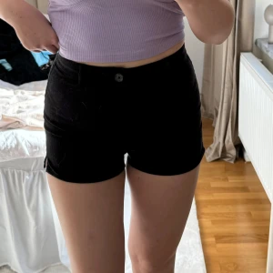 Shorts - 40 - Shorts i storlek 40 Säljs för 30kr