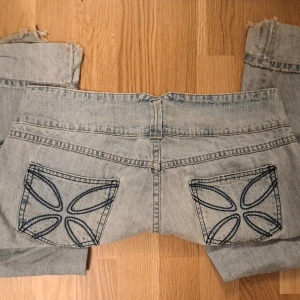 Lowrise jeans - M Baggy och lowrise Cargo