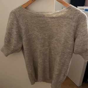 Stickad tröja - Jätte fin