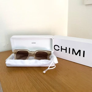 Chimi 04 - Aldrig använda. Gillade inte designen på mig så har aldrig kommit till användning. Köpta för 1250. Skriv för fler bilder eller om du undrar något annat.