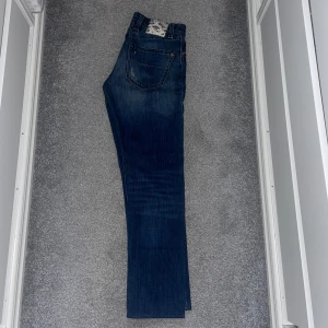 Tramarossa Jeans - Sjukt fräscha tramarossa jeans i mycket bra skick i storlek 31 Modell: Leonard  Perfekta jeansen till hösten för endast 799!🙌