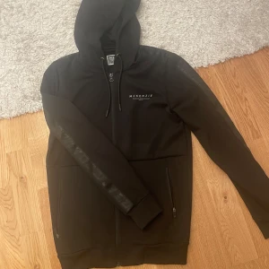 MCKENZIE hoodie - Svart Mckenzie zip hoodie! Bra skick!