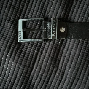 Hugo boss bälte  - Använder inte för jag har ett annat bälte 