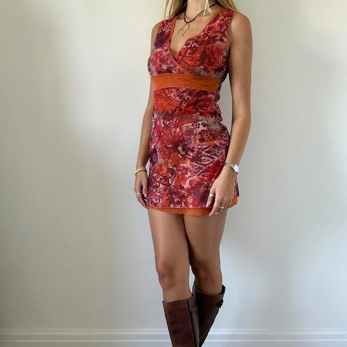 Mönstrad miniklänning