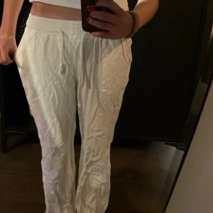 roxy linnebyxor  - säljer dessa linnebyxor knappast andvända