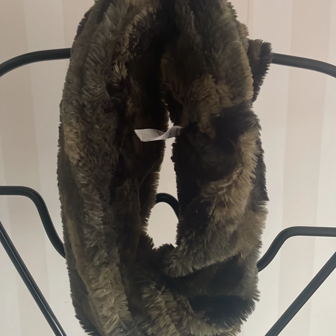 Mjuk halsduk i kamouflagemönster - 91