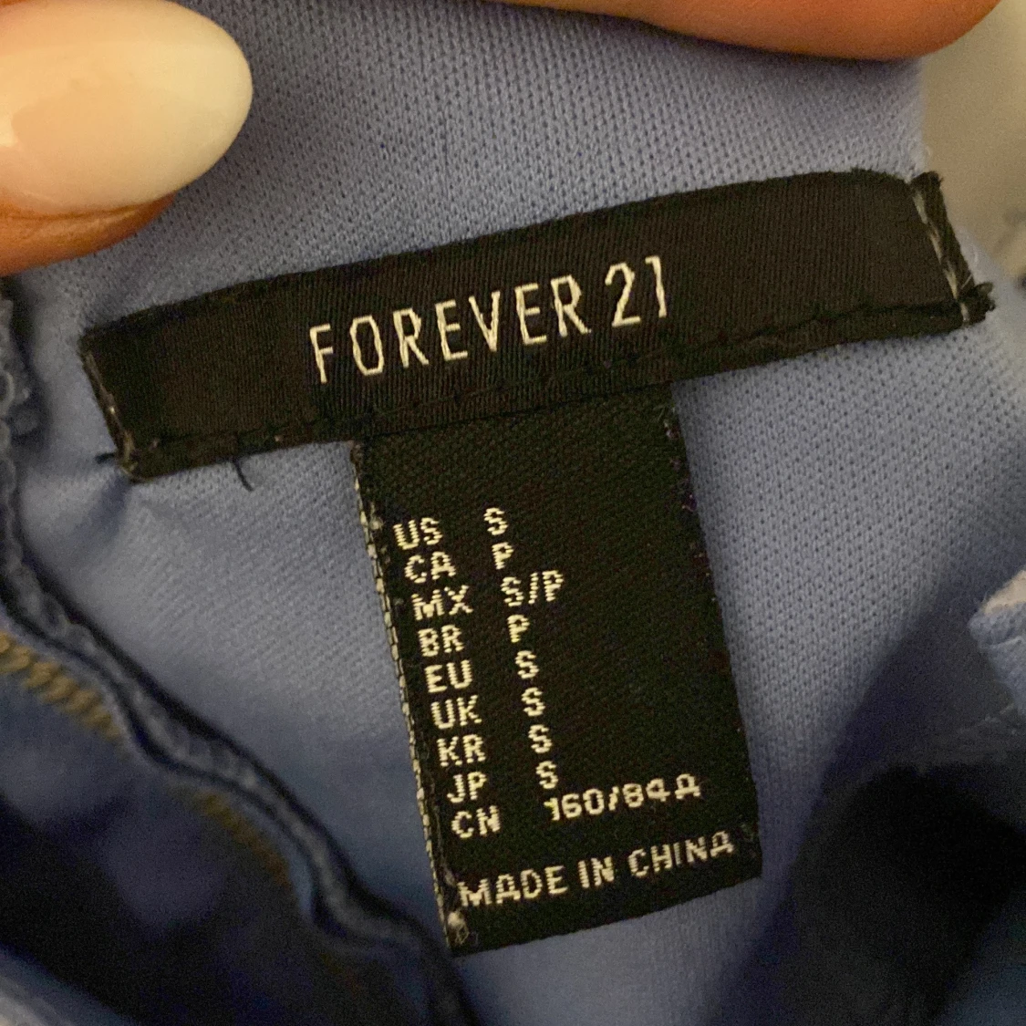 Ljusblå spetslinne från Forever 21 - 92