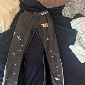 Gallery dept  - Ny, den passade inte de e derför jag säljer den 