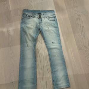 Sjukt snygga jeans köpta second hand!! Passar ca 168💕