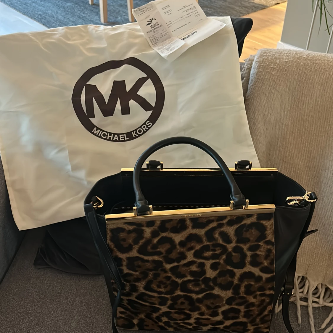 Leopardmönstrad handväska från Michael Kors