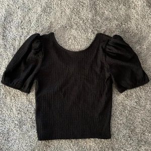 Svart topp - Svart topp från lager157, använd 1 gång! Storlek S.