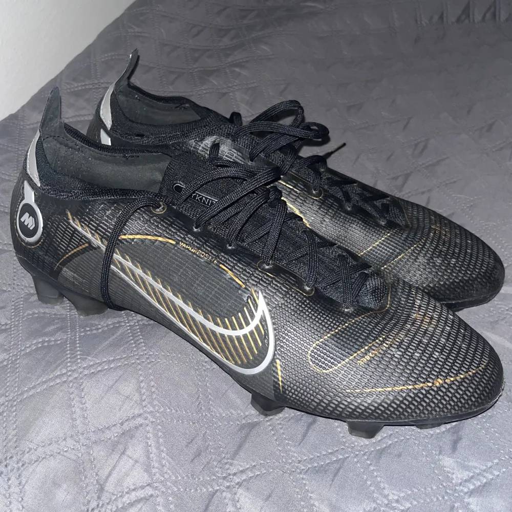 Nike Mercurial Vapor 14 Elite Fg 🇪🇺 45,5 Skick: 9,5/10 Pris: 1249Kr DM vid fler funderingar . Skor.