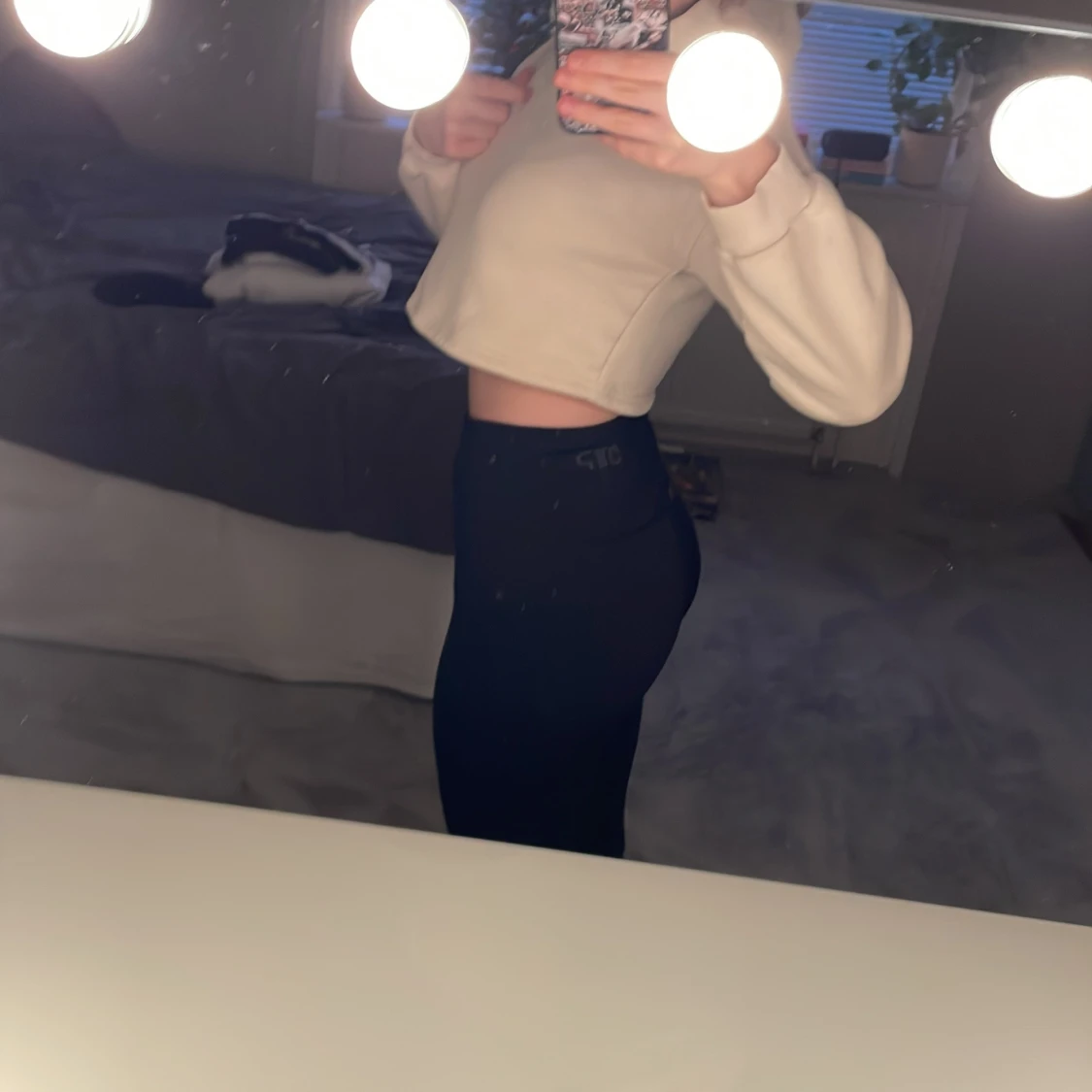 Beige croppad hoodie - 90