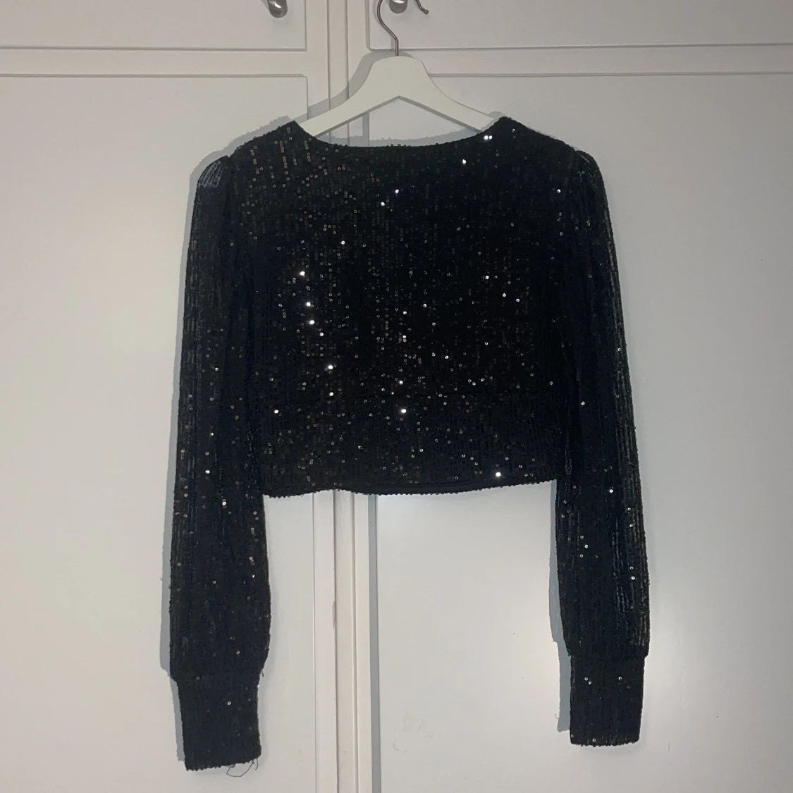 Svart glittrig topp från Amisu - 90