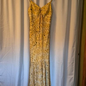 Leopard balklänning - Leopardbalklänning