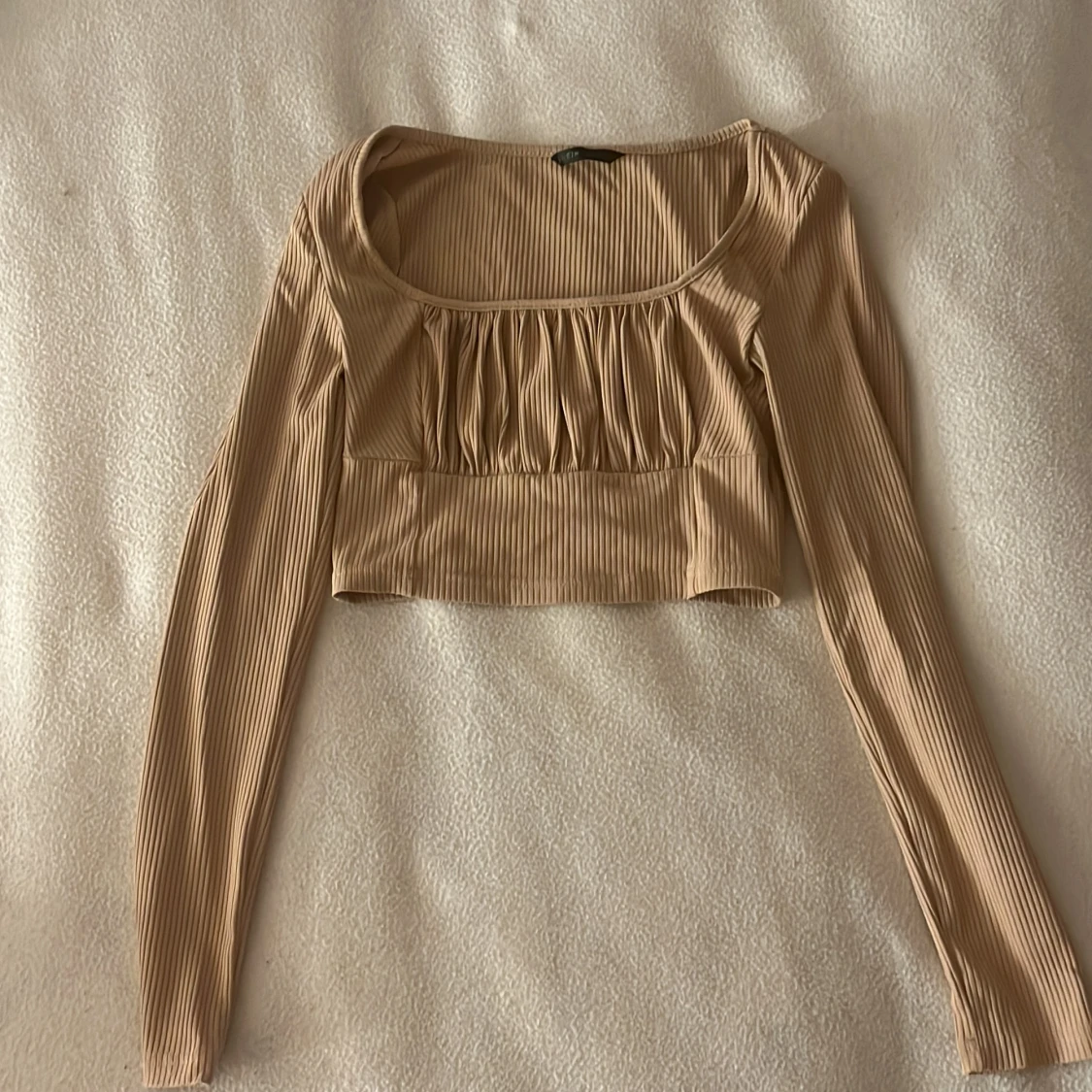 Beige ribbad topp från Shein - 90