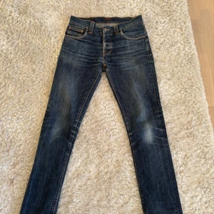 Nudie jeans - Säljer nu ett par riktigt snygga nudie jeans andvända 3 gånger endast bara att höra sig om man är intresserad.