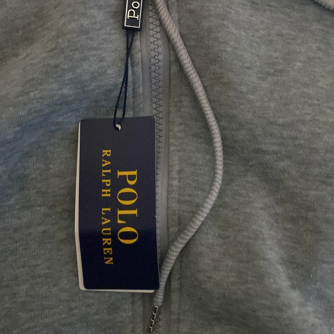 Grå hoodie från Ralph Lauren - 3