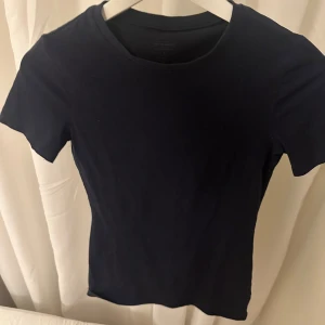 Tight topp  - Tight T-shirt från intimmisimi i mycket fint skick, knappt använd