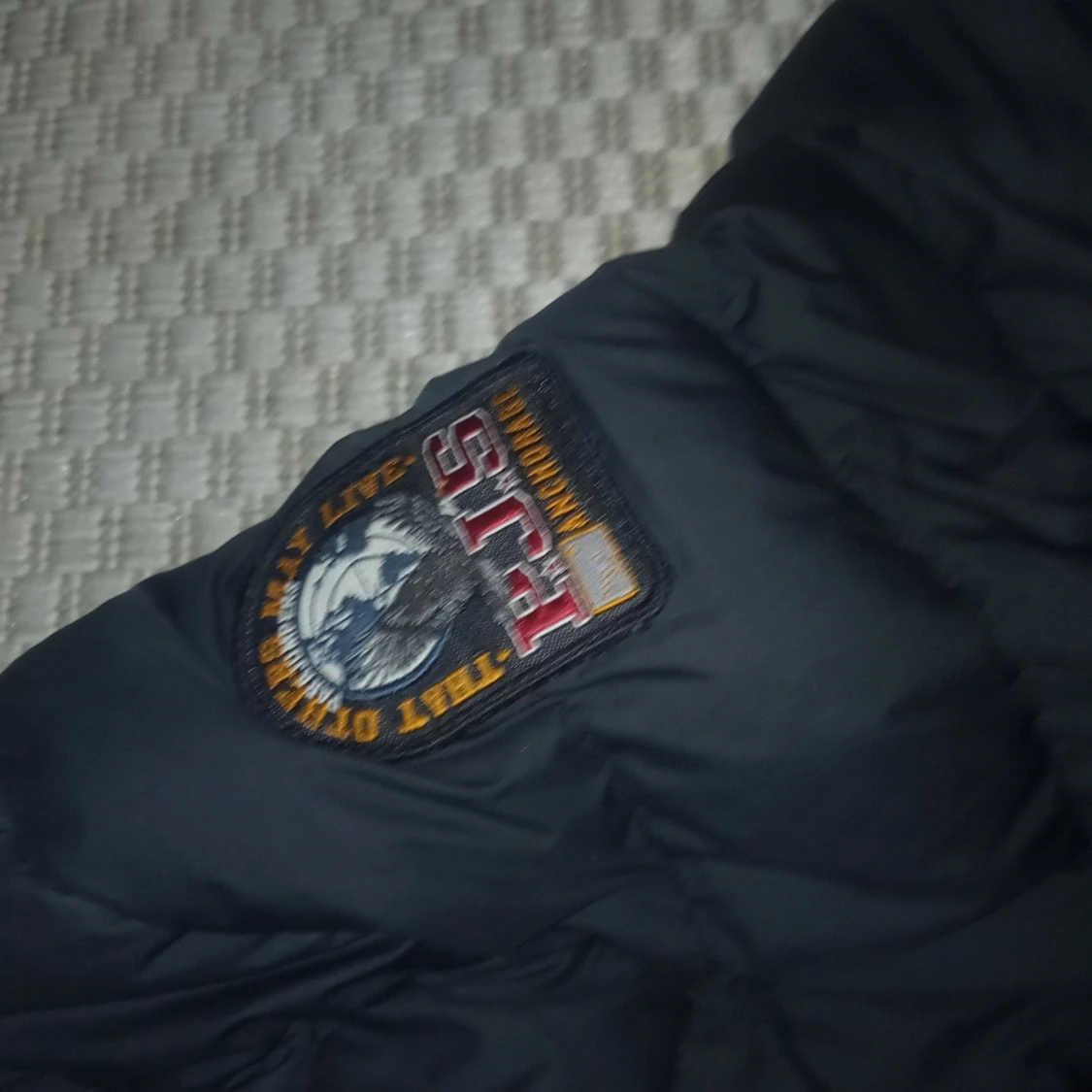 Svart dunjacka från Parajumpers - 2