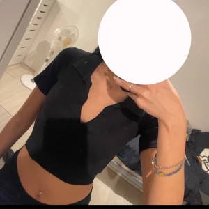 Topp med krage - Topp med krage 