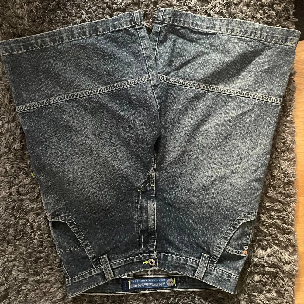 Jnco jorts som är shit rare. Jag tar byten . Shorts.