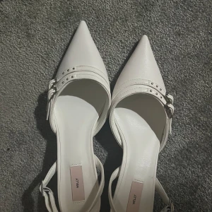 Spetsiga klackar - Supersöta klackar från Nelly❤️