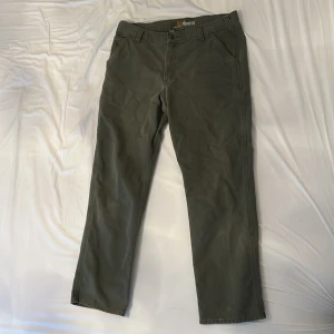 Carhartt byxor - Storlek 36x32, Relaxed fit, Skriv om du har några frågor!