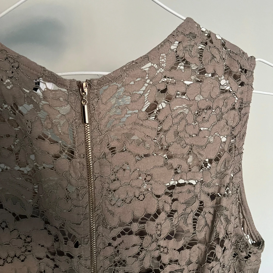 Beige/brun klänning - 90