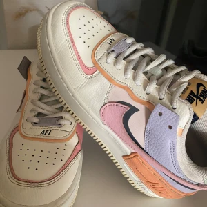 Nike Air Force 1 - Mycket bra skick/ storlek 36,5