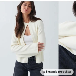 Kofta - En superfin kofta jag köpte här på Plick för bara någon vecka sedan. Säljer då jag inte tyckte att den passade mig riktigt! Den är ifrån Gina Tricot och den är vit/crémevit i färgen. Skriv vid fler frågor❣️❣️