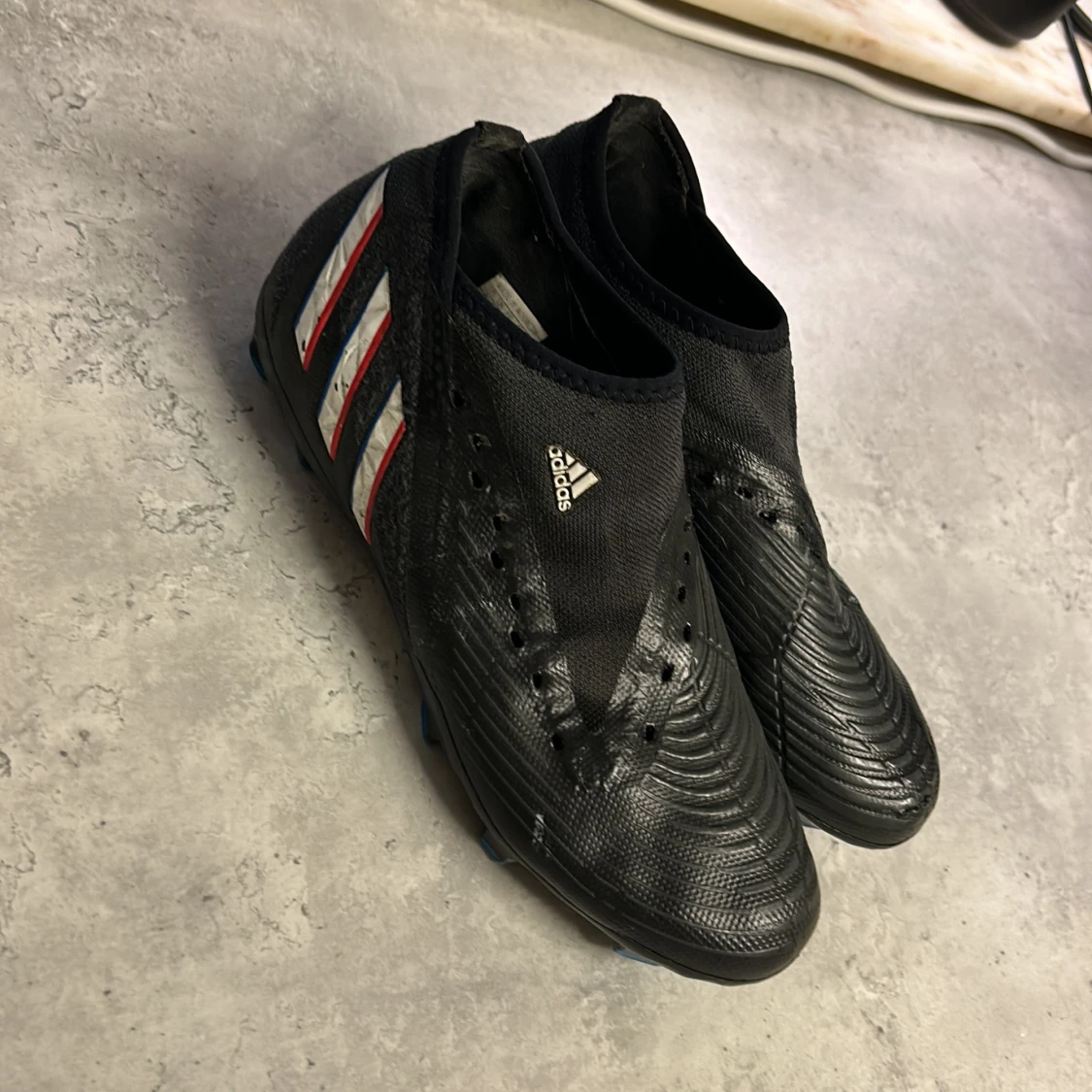 Adidas fotbollsskor  - 90
