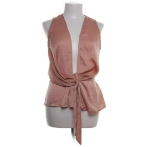 Jättesnygg topp  - Säljer denna jättefina topp💕 Hör av dig om du har fler frågor 