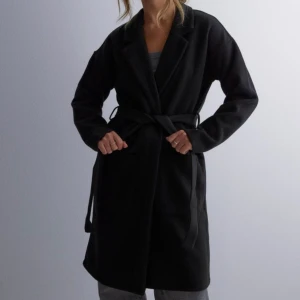 Kappa  - Lång kappa som knappt är använd, skriv för fler bilder 