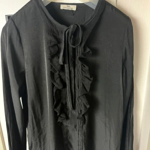 DAY blus stl 36 - Aldrig använd 