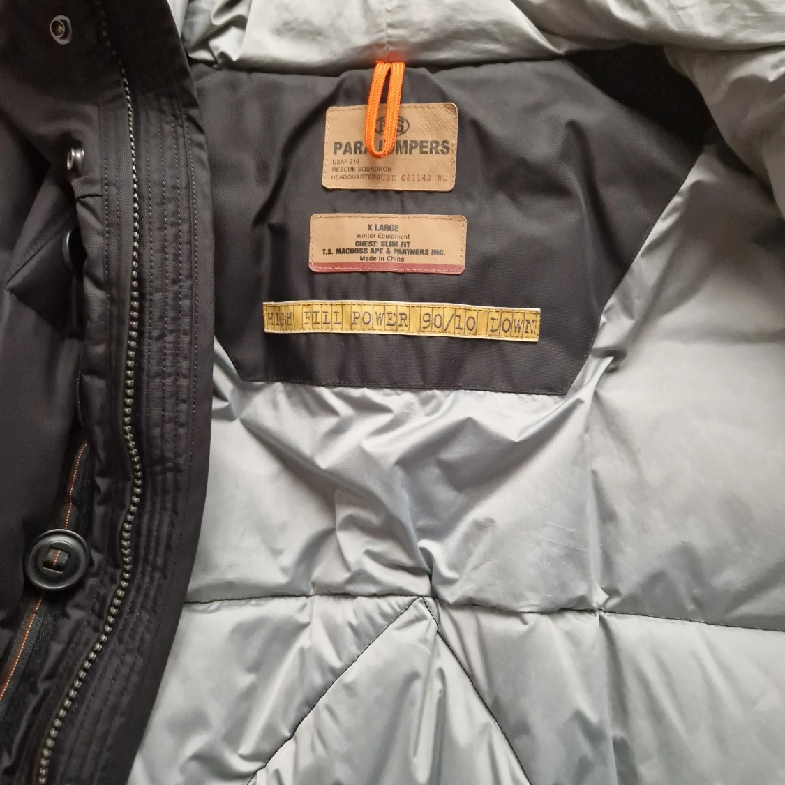 Svart dunjacka från Parajumpers