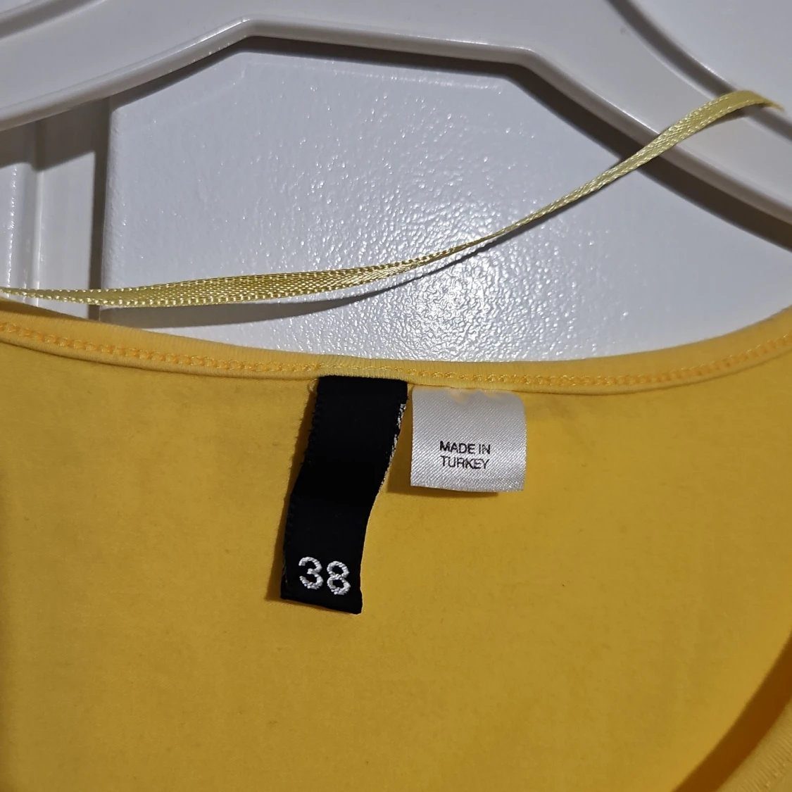 Gul kortärmad topp - 2