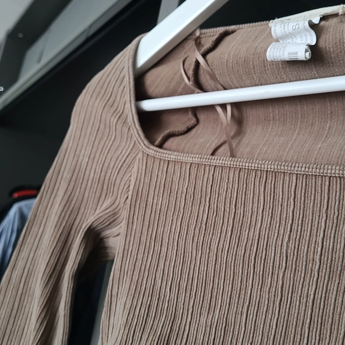 RIbbad topp från Stradivarius - 1