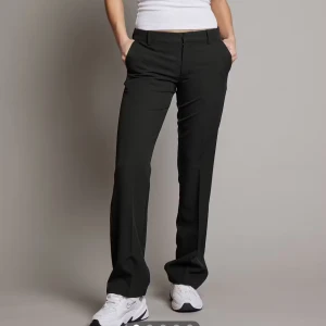 bikbok  kostymbyxor vera - Snygga svarta kostymbyxor från Bikbok i modellen Vera. Säljer ett par i 34 och dessa i 36. De i 34 har prislapp kvar, finns också i min profil. 