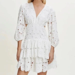 SÖKER Maje klänning - SÖKER den här klänningen från Maje i Stl 34/36💖